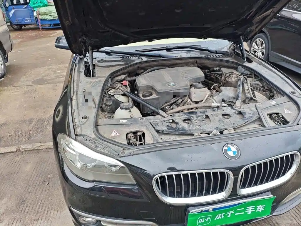 BMW 5 Series — миниатюра 21