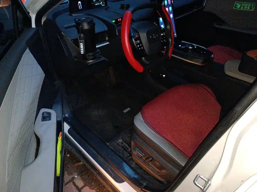 Toyota bZ3 — миниатюра 12