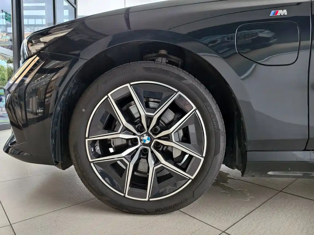 BMW i5 — миниатюра 16
