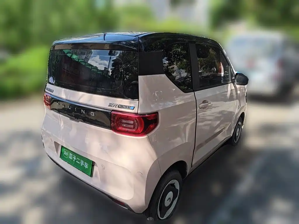 Wuling MINIEV — миниатюра 4