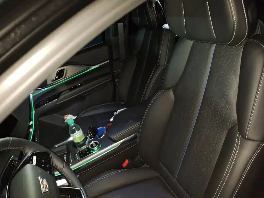 Cadillac XT5 — миниатюра 8