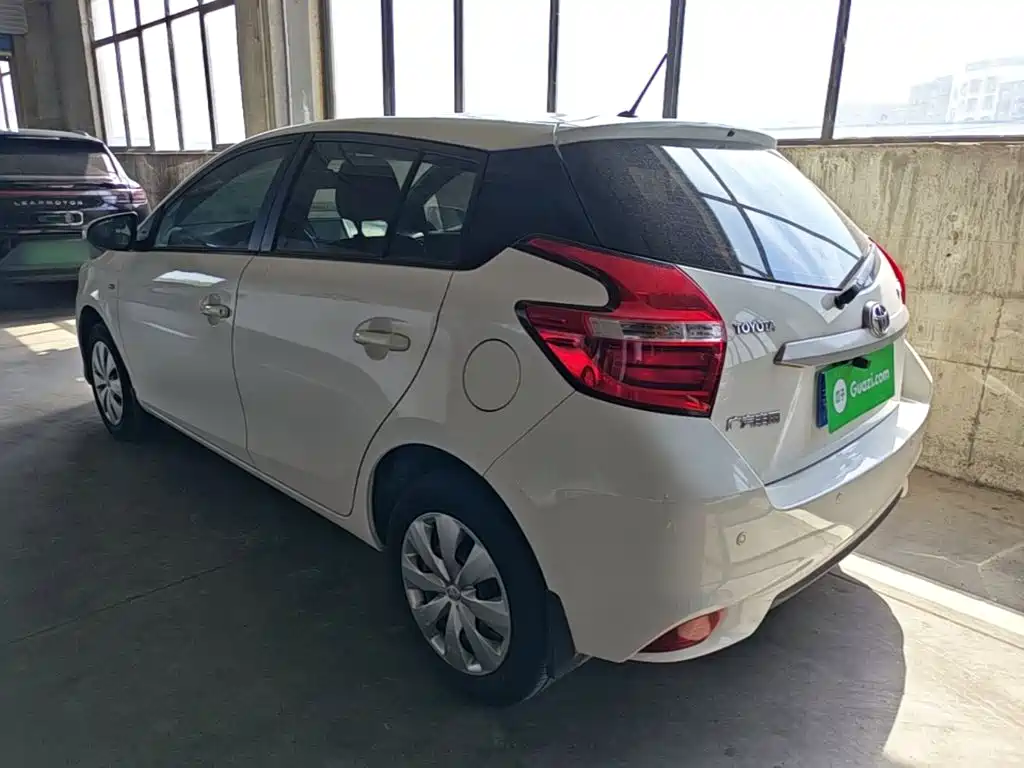 Toyota Yaris L — миниатюра 5