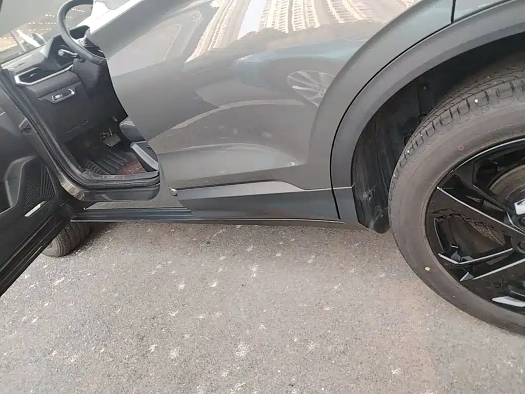 Geely Binyue — миниатюра 22