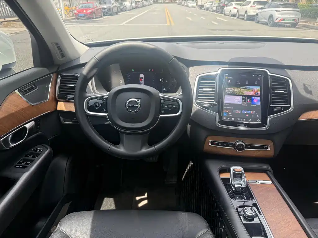 Volvo XC90 — миниатюра 14