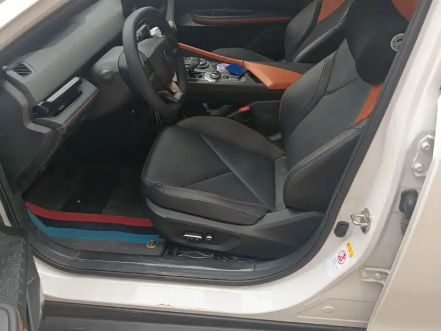 Changan UNI-V iDD — миниатюра 9