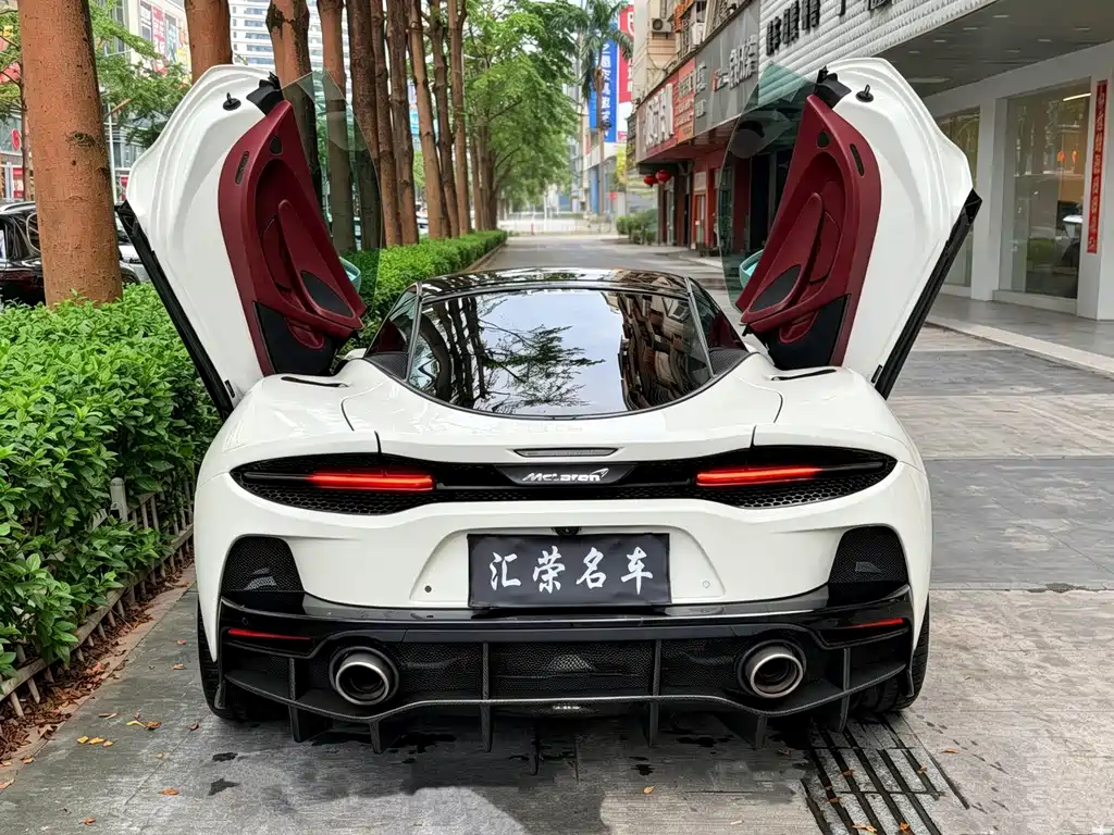 McLaren GT — миниатюра 10