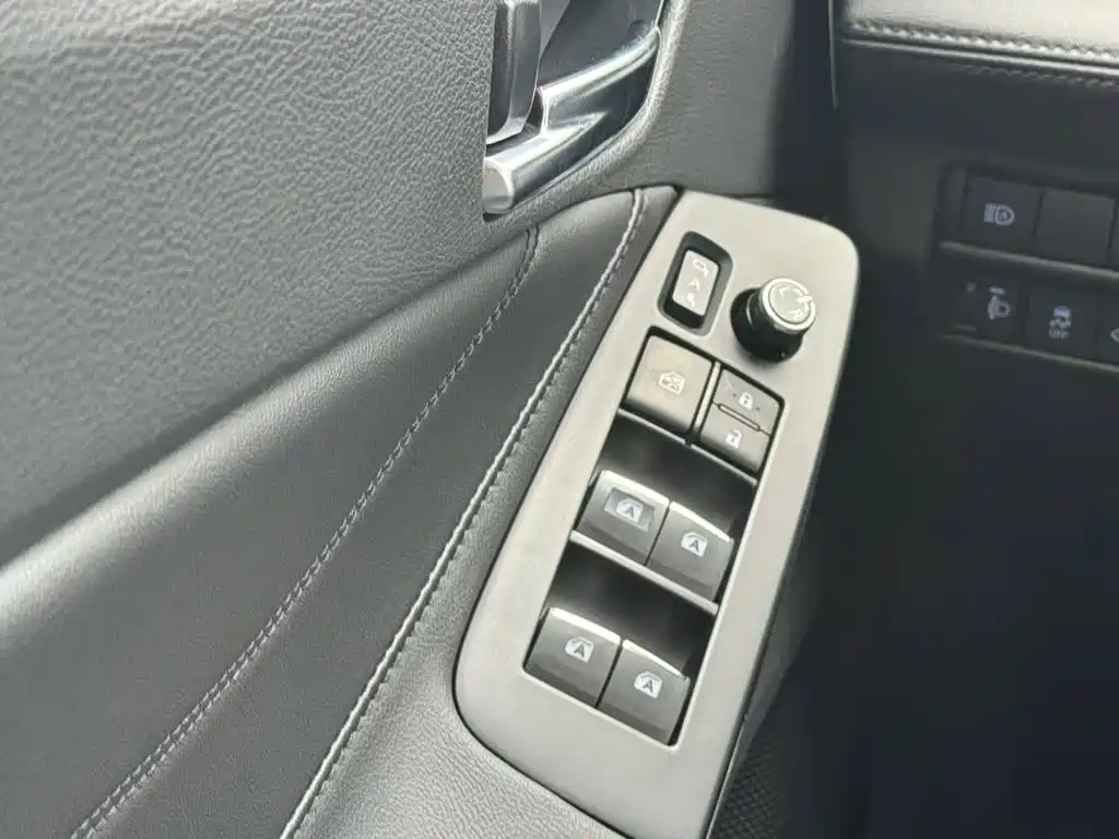 Toyota Avalon — миниатюра 13