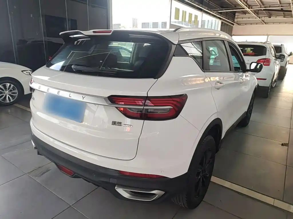 Geely Binyue — миниатюра 7