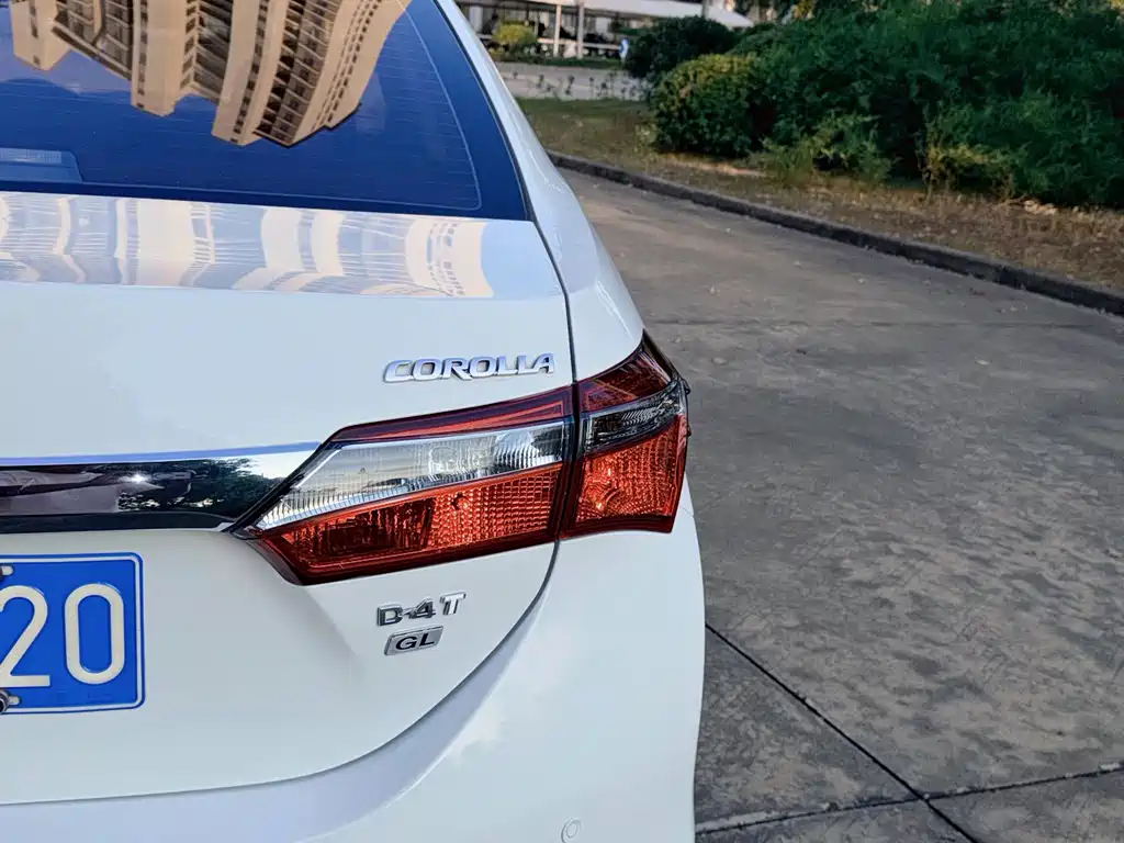 Toyota Corolla — миниатюра 8