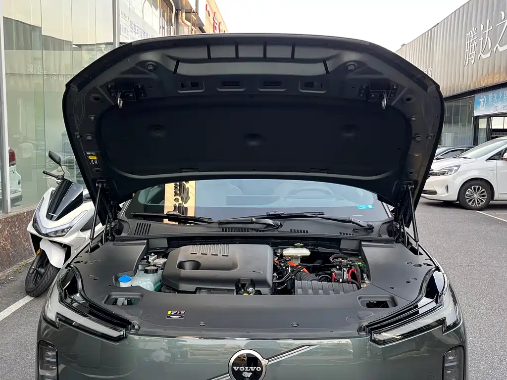 Volvo гибрид Volvo XC70 plug-in — миниатюра 14