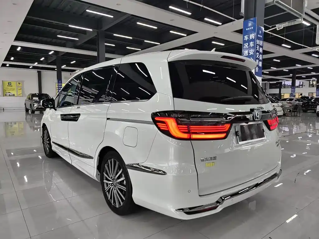 Honda Elysion — миниатюра 9