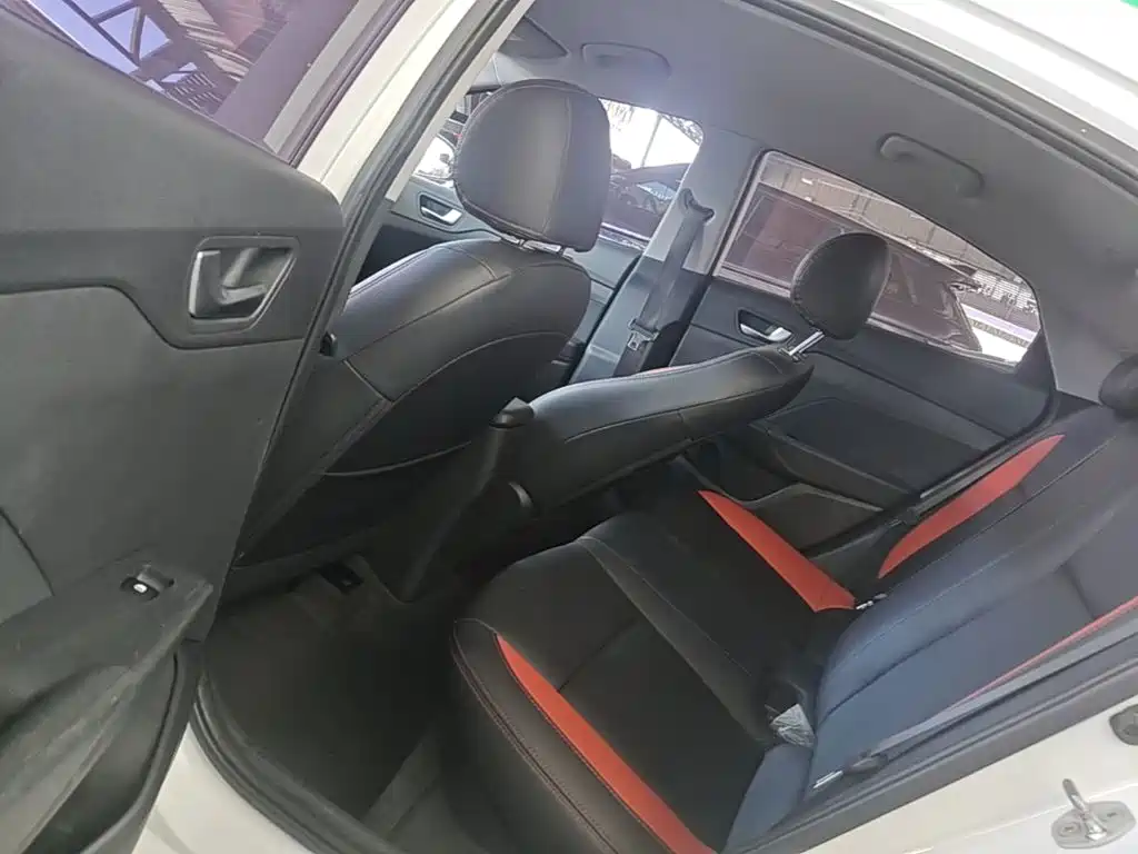 Hyundai Verna — миниатюра 17