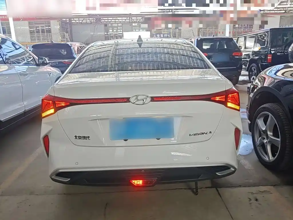Hyundai Verna — миниатюра 6
