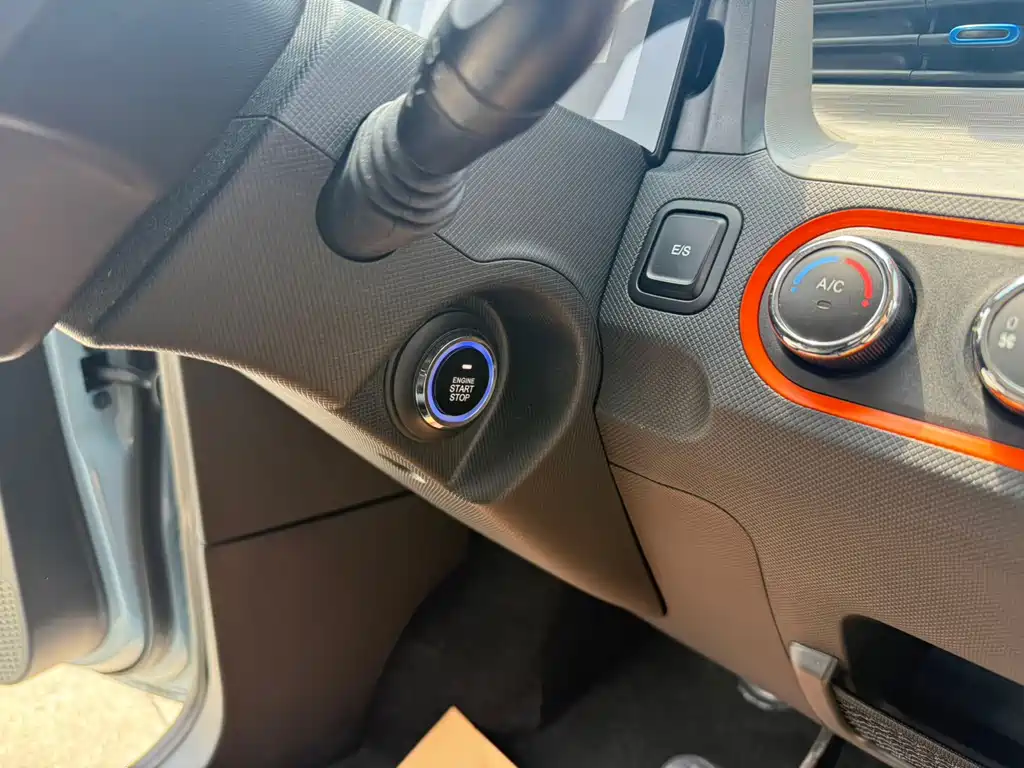 Wuling MINIEV — миниатюра 7