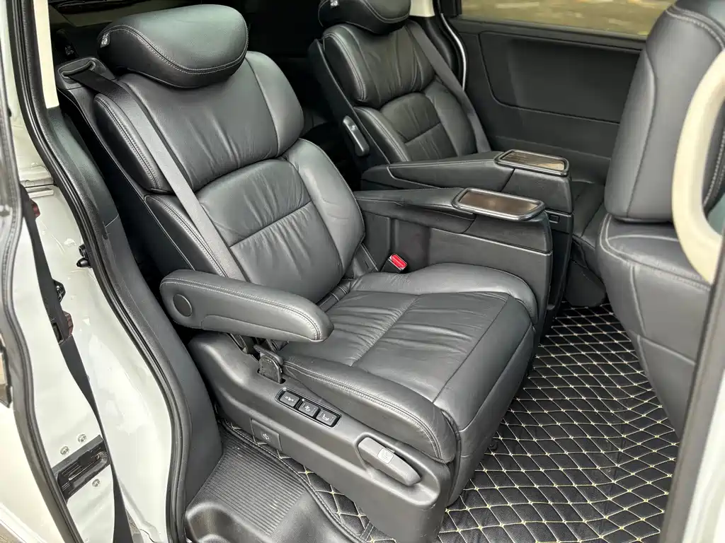 Honda Elysion — миниатюра 21