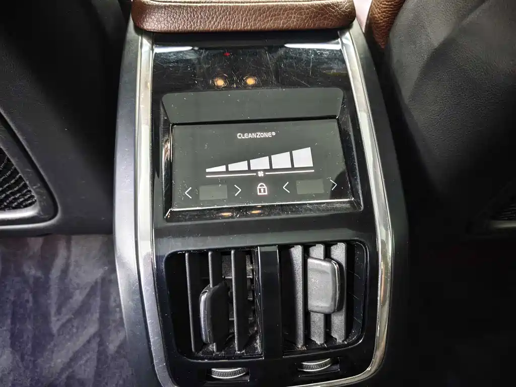 Volvo S90 — миниатюра 14