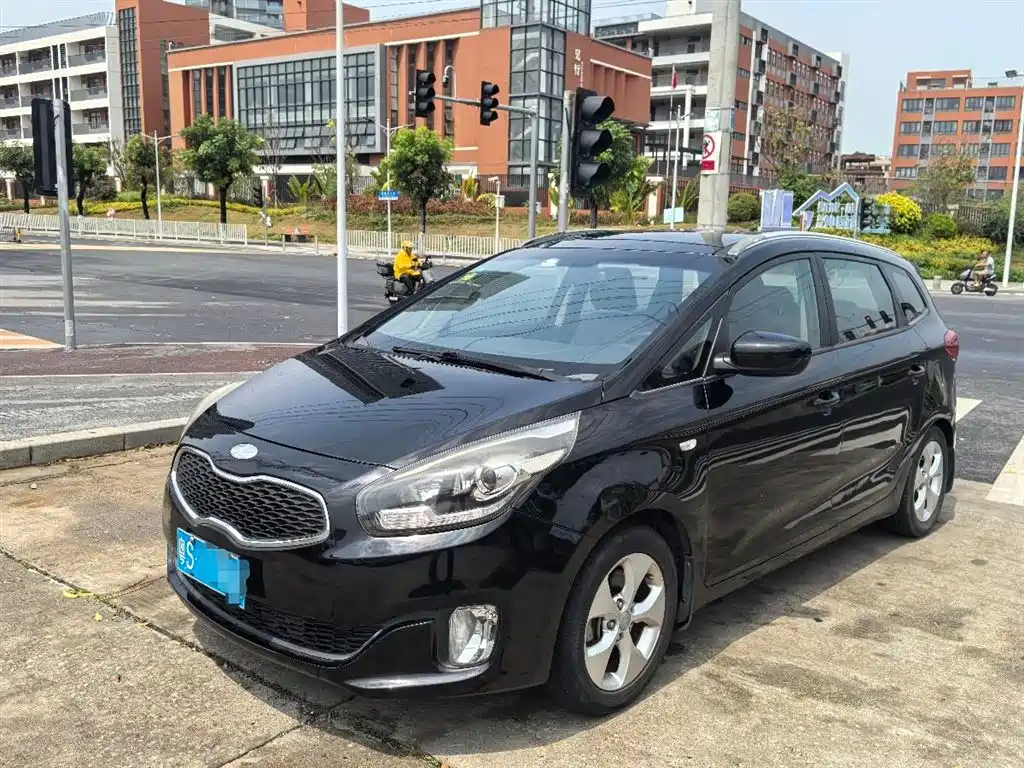 Kia Carens 2013