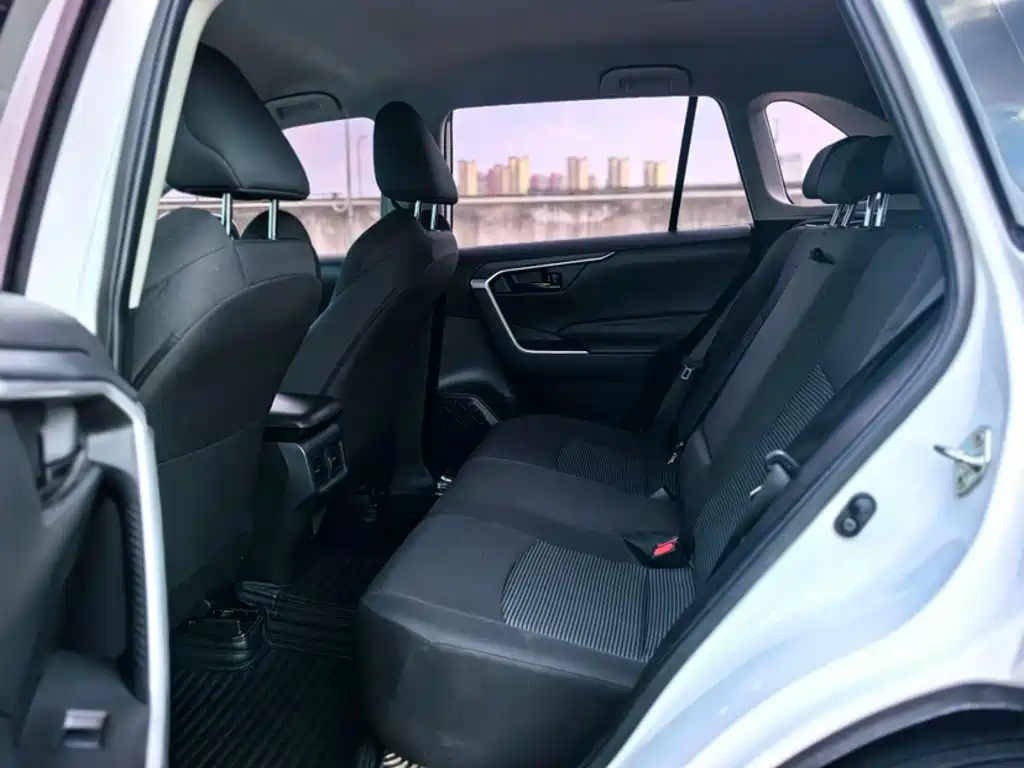 Toyota Wildlander — миниатюра 18