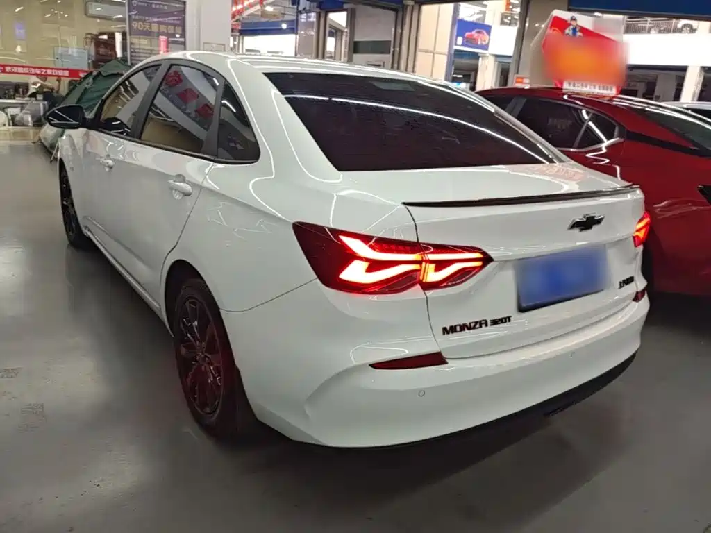 Chevrolet Monza — миниатюра 5