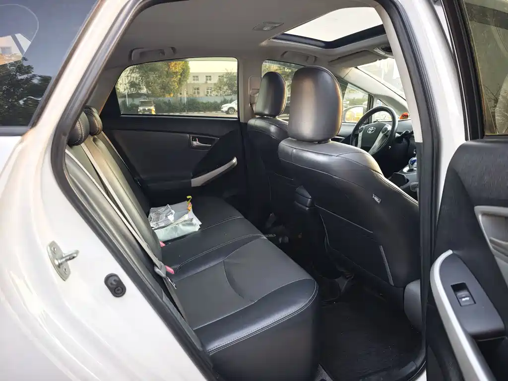 Toyota Prius — миниатюра 11