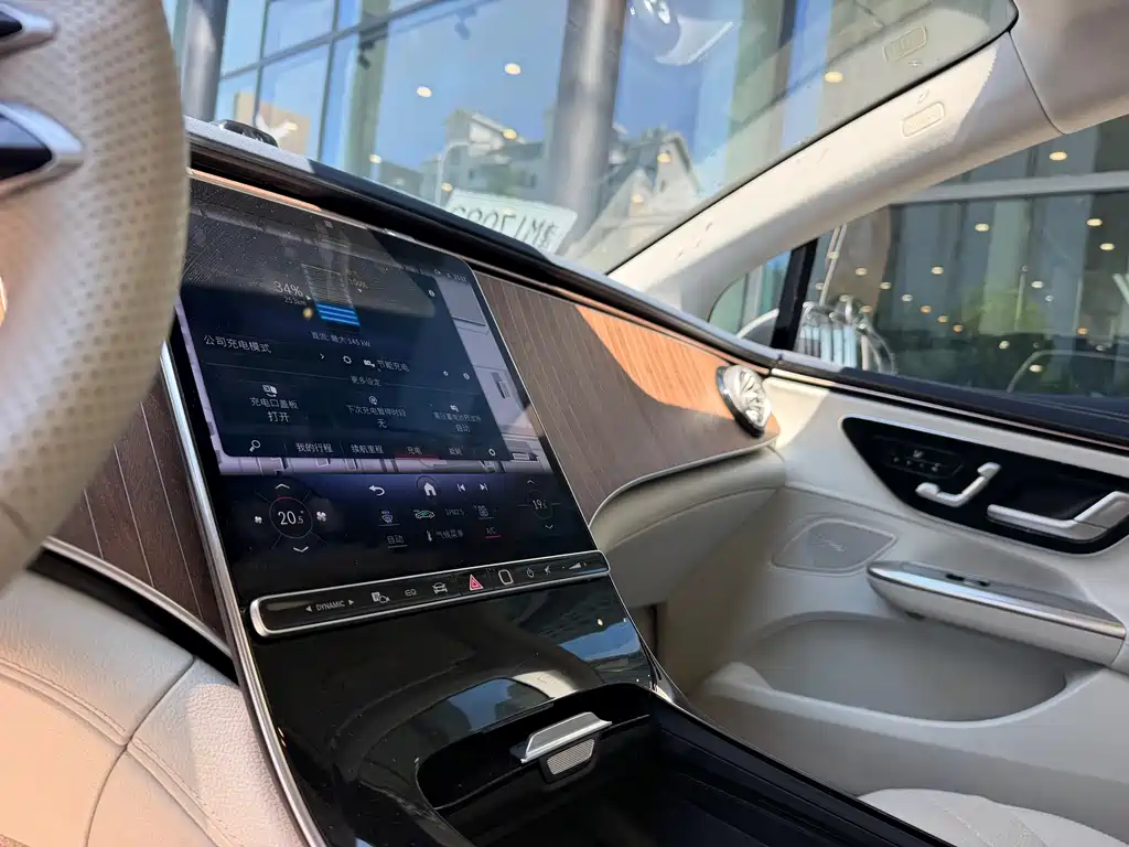Mercedes-Benz EQE — миниатюра 6