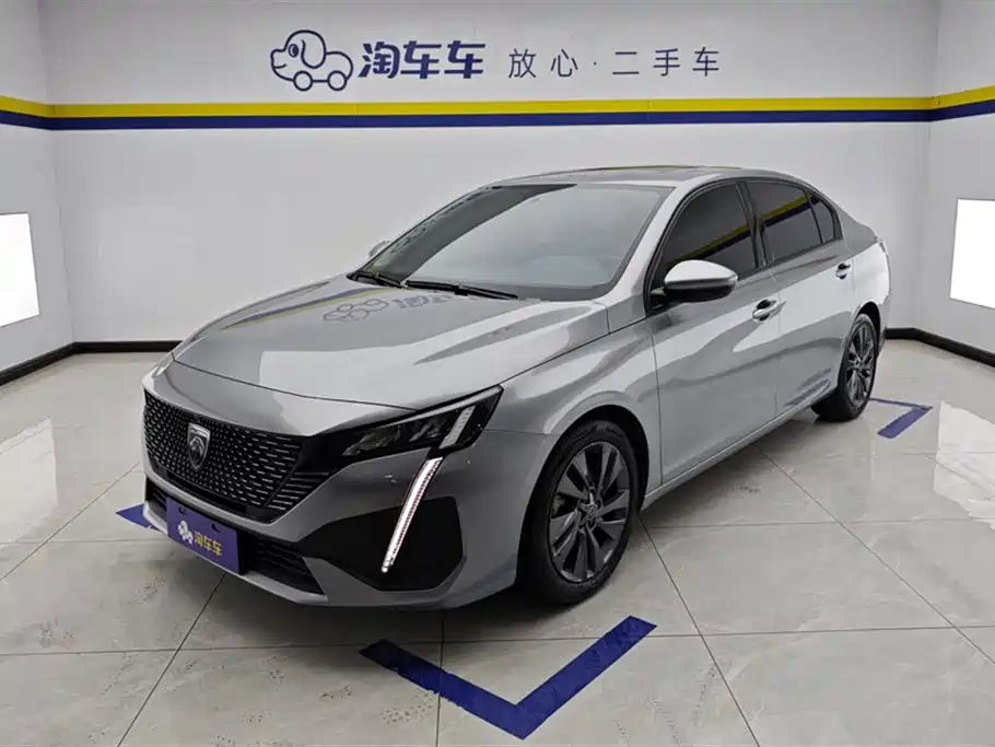 Peugeot 408 2022