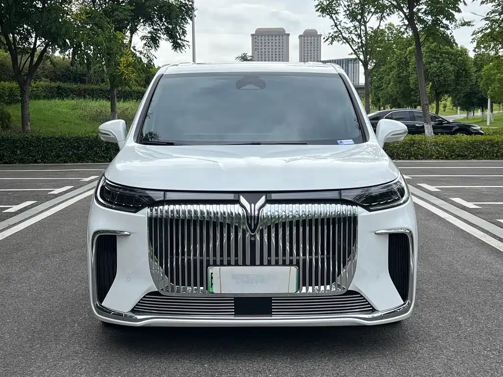 LANTU AUTOMOBILE LANTU DREAMER