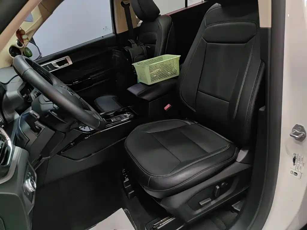 Ford Explorer — миниатюра 15