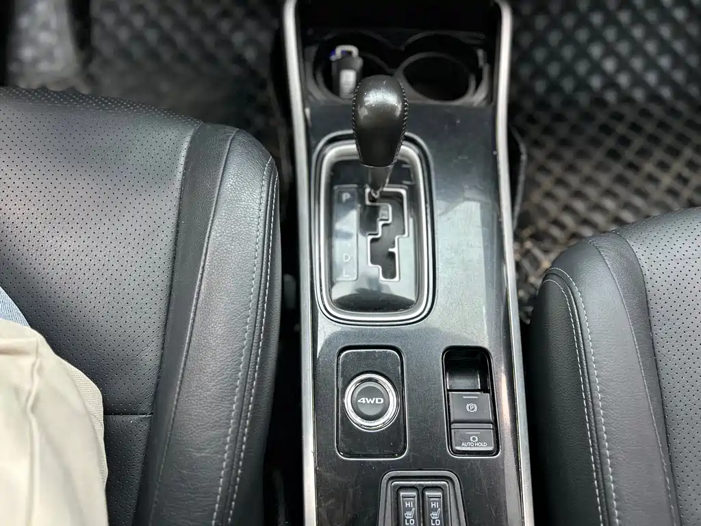 Mitsubishi Outlander — миниатюра 17