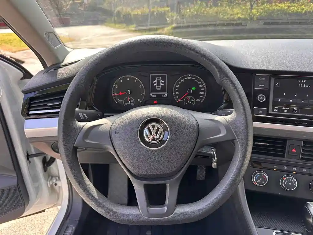 Volkswagen Bora — миниатюра 12