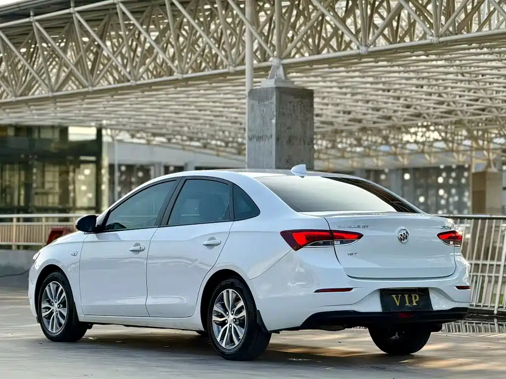 Buick Excelle — миниатюра 7