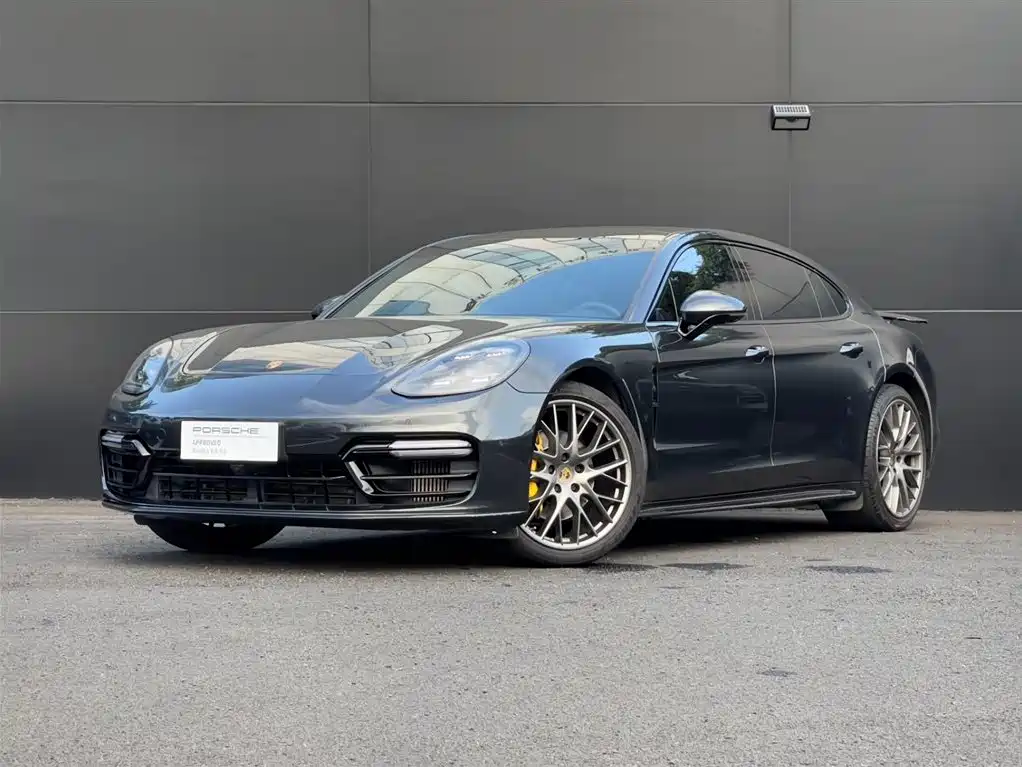 Porsche Panamera 2021