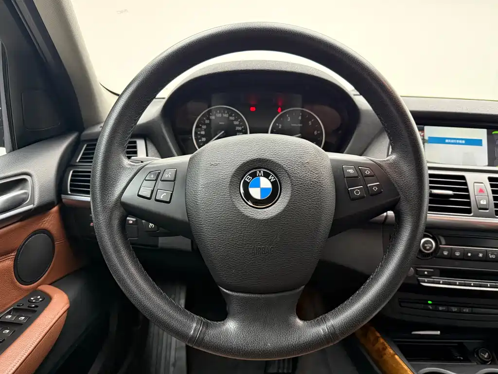 BMW X5 (Import) — миниатюра 9