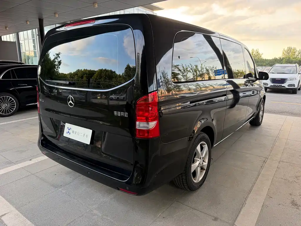 Mercedes-Benz Vito — миниатюра 16