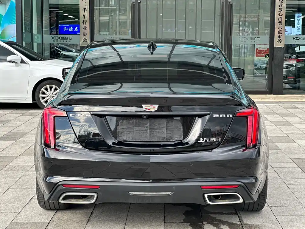 Cadillac CT5 — миниатюра 2