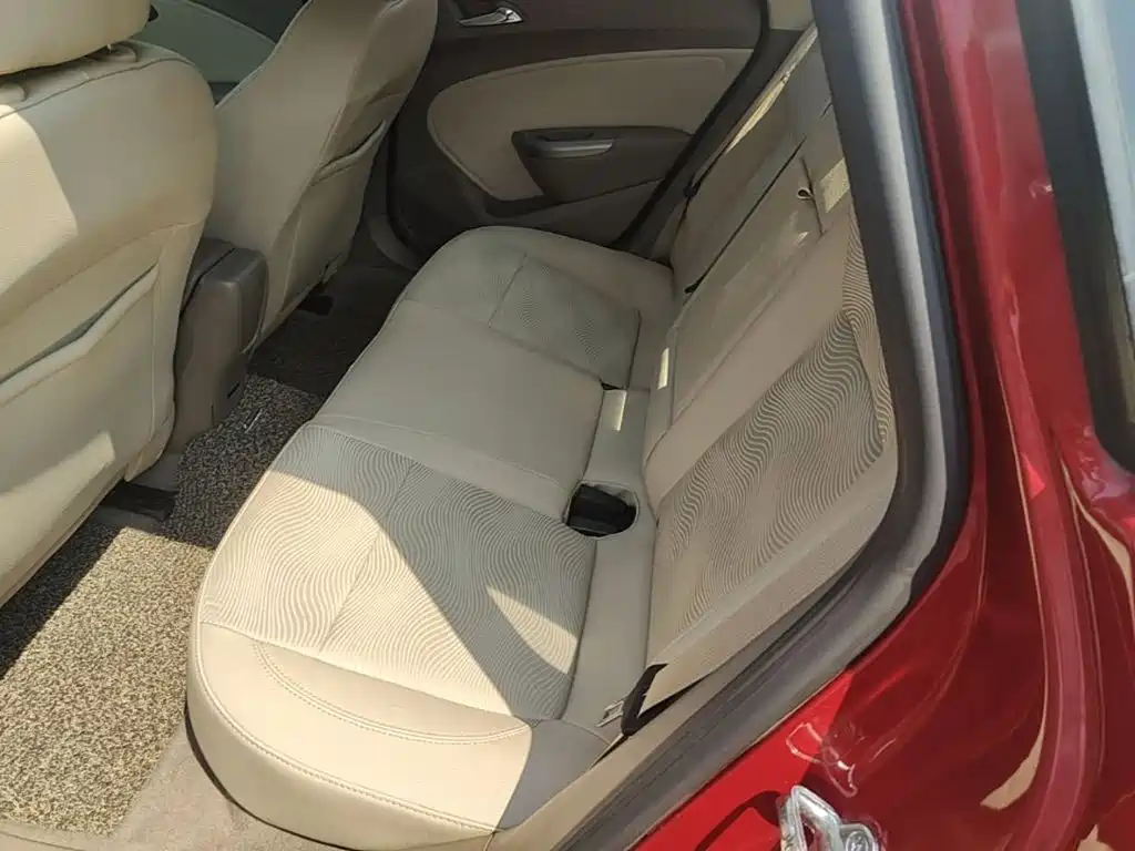 Buick Excelle — миниатюра 17