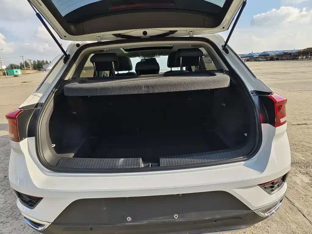 Volkswagen T-Roc — миниатюра 28