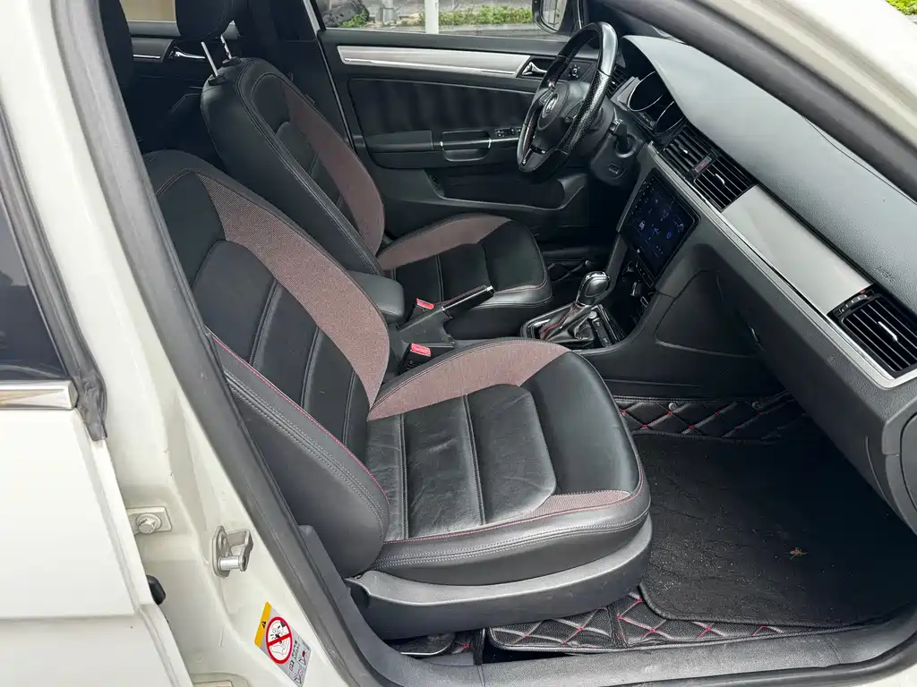 Volkswagen Bora — миниатюра 9