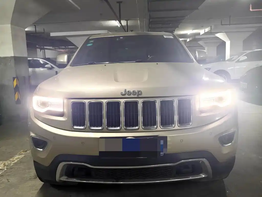 Jeep Grand Cherokee (Import) — миниатюра 2