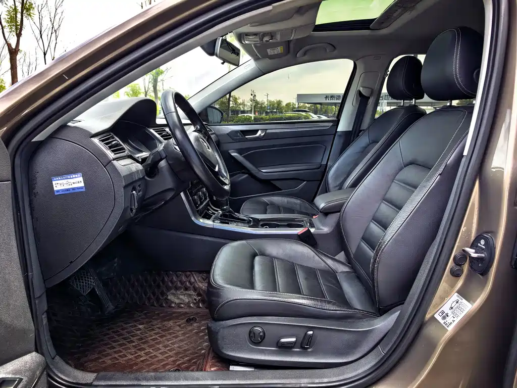 Volkswagen Passat — миниатюра 7
