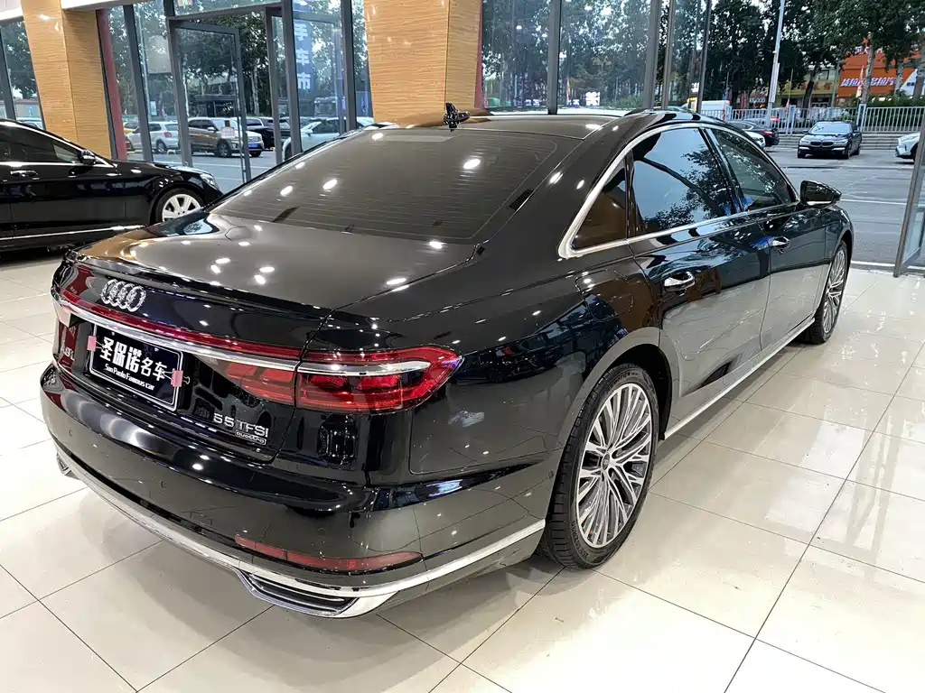 Audi A8 — миниатюра 6