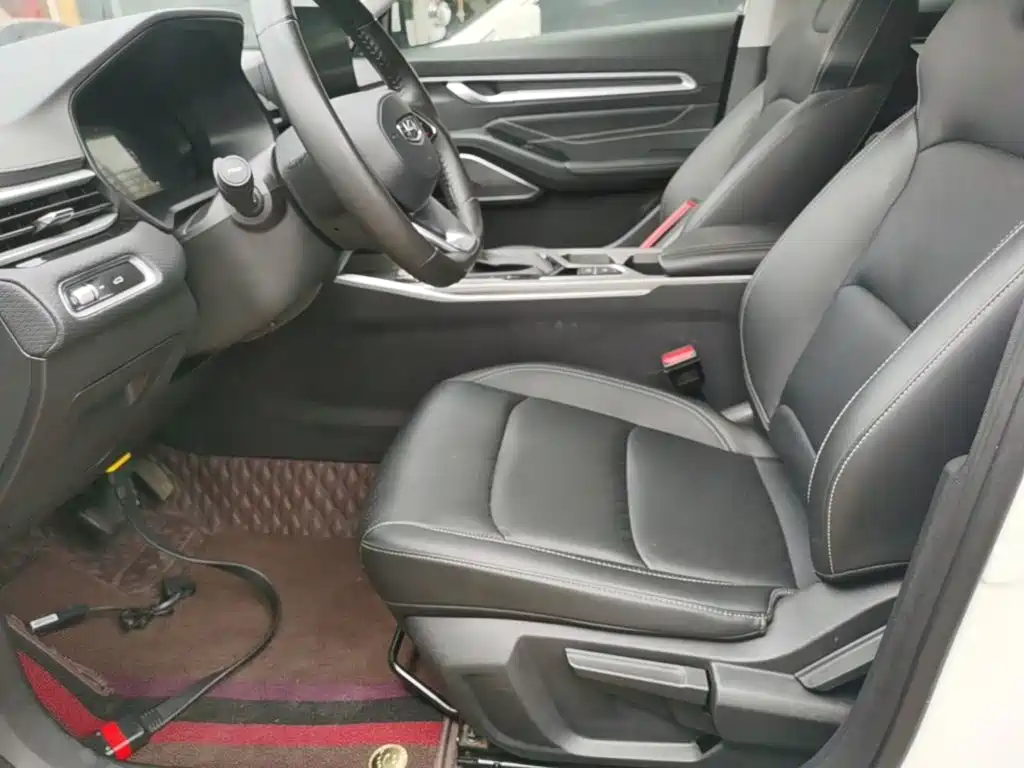 Geely Emgrand — миниатюра 15