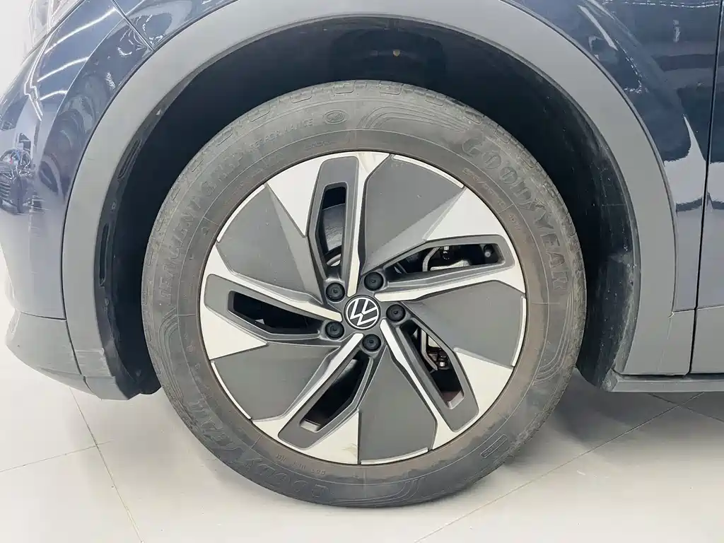 Volkswagen ID.4 Crozz — миниатюра 3
