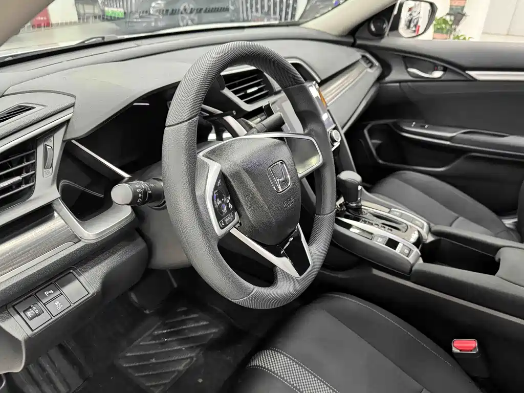 Honda Civic — миниатюра 8