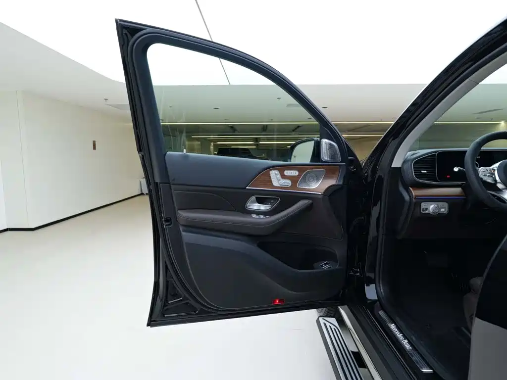 Mercedes-Benz GLE New Energy — миниатюра 17