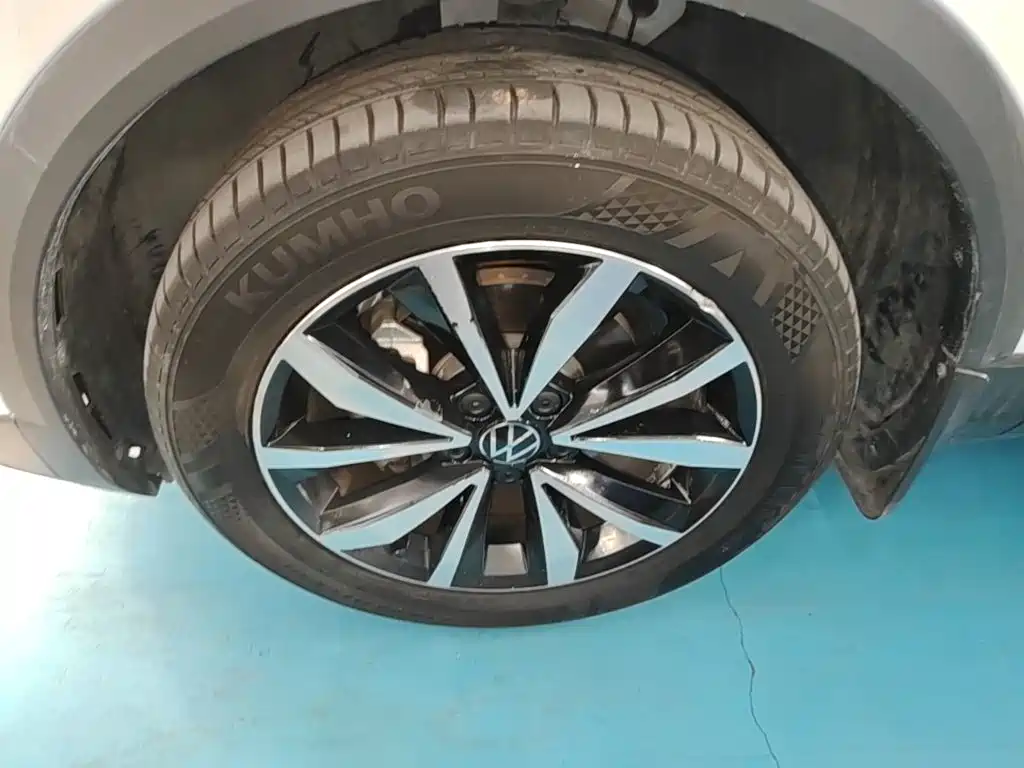 Volkswagen T-Roc — миниатюра 23