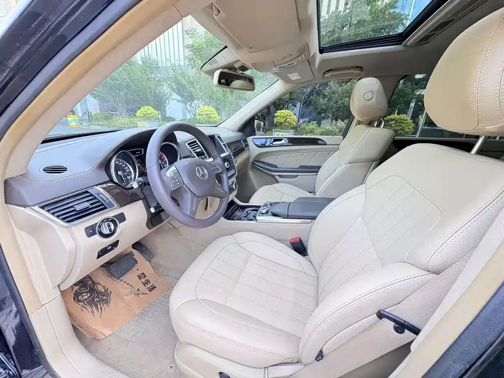 Mercedes-Benz GL-Class — миниатюра 7