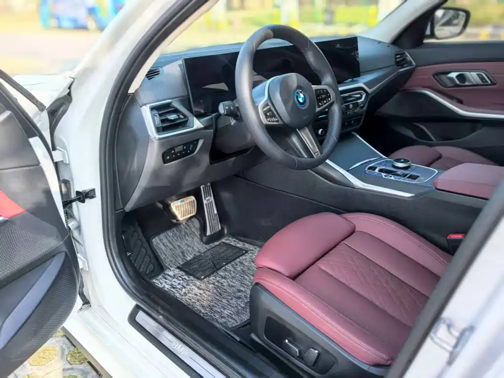 BMW I3