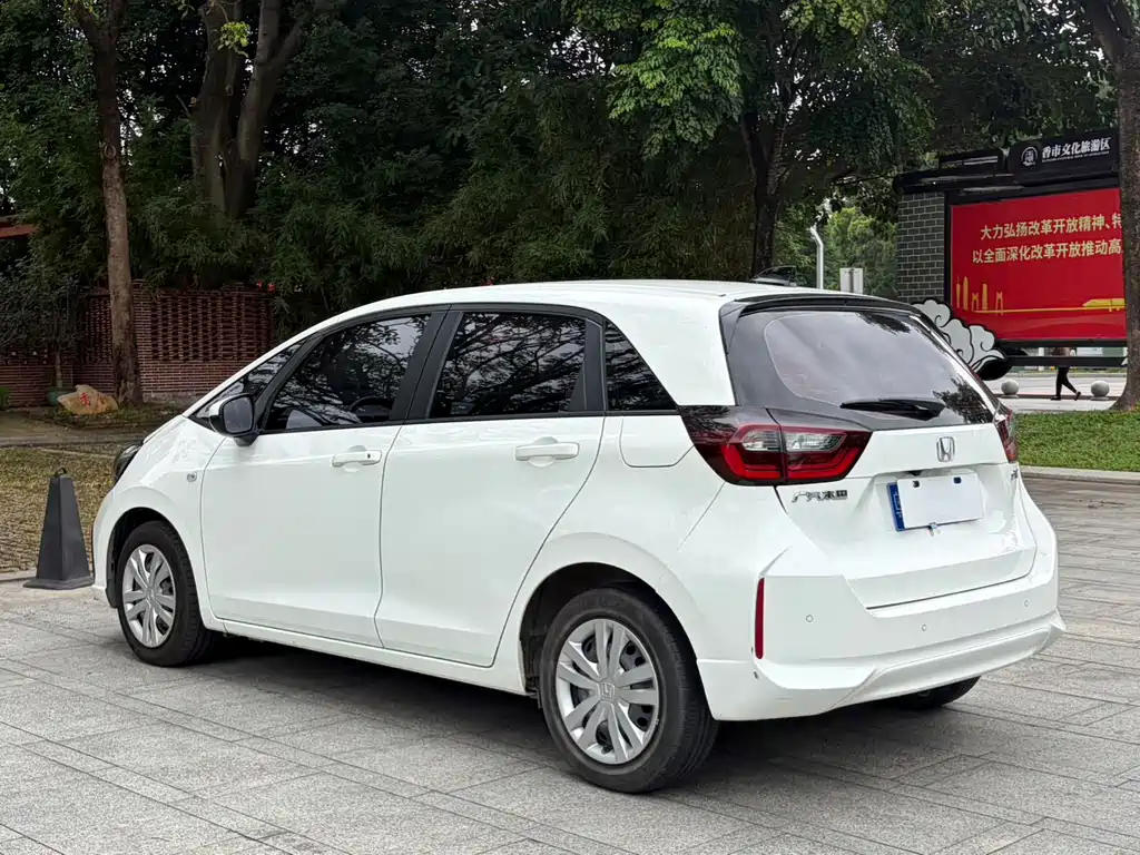 Honda Fit — миниатюра 12