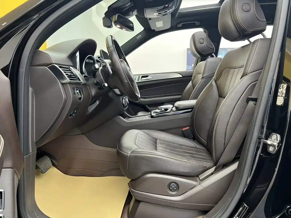 Mercedes-Benz GLS — миниатюра 17
